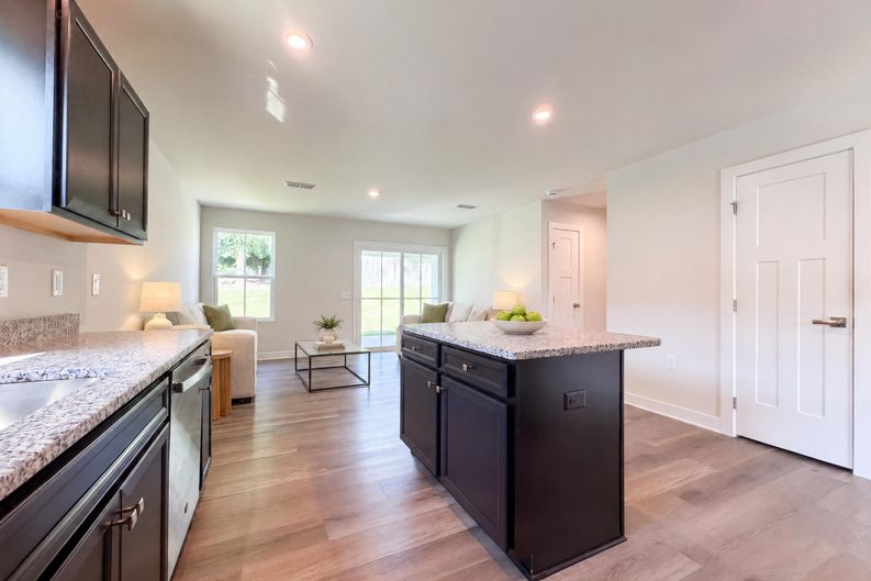 Photo 4 of 18 of 8680 Kenridge Ln, Fuquay Varina, NC