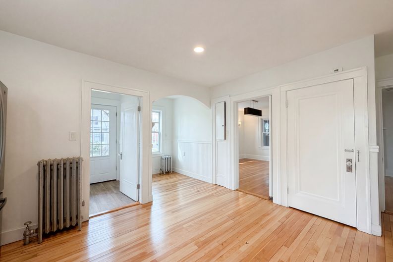 Photo 6 of 18 of 10 Perrot St, Worcester, MA