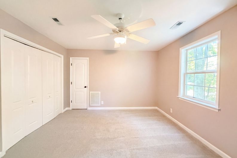 Photo 10 of 24 of 608 Beechtree Ct, Burns, TN