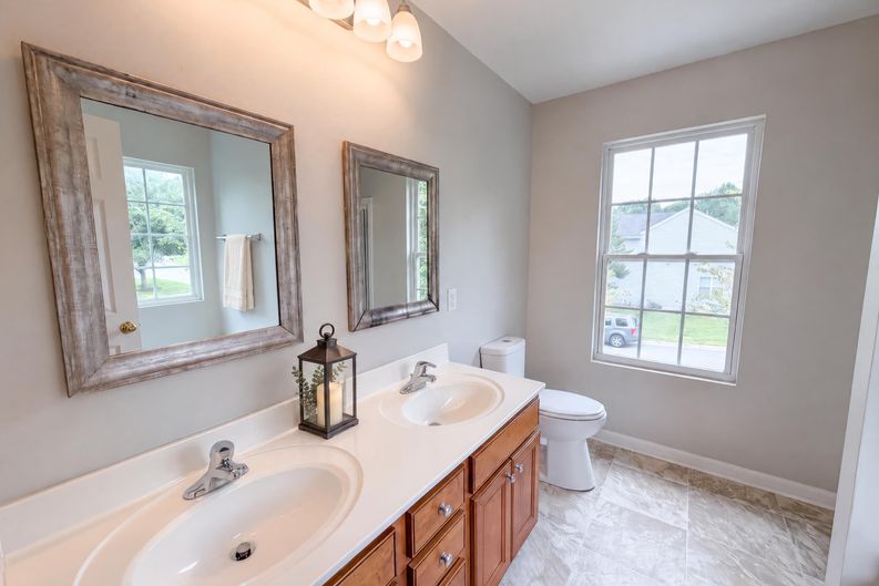 Photo 18 of 28 of 112 Rockbridge Ct, Kernersville, NC