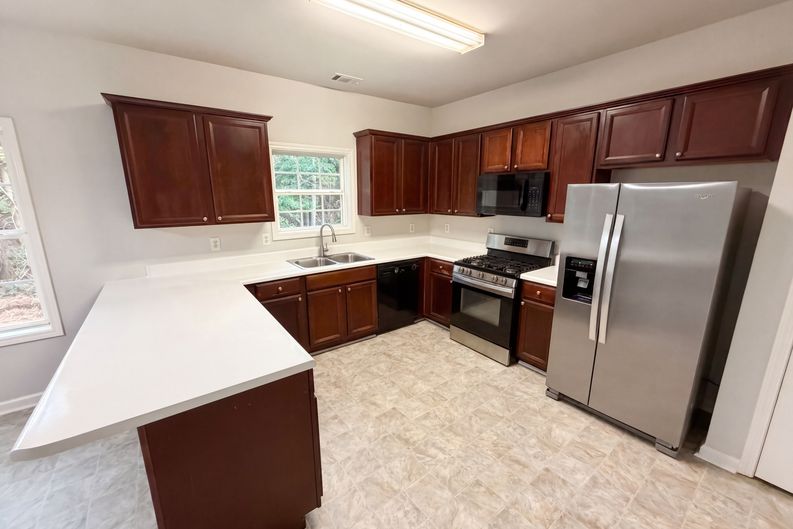 Photo 10 of 41 of 3105 Anneewakee Falls Pkwy, Douglasville, GA