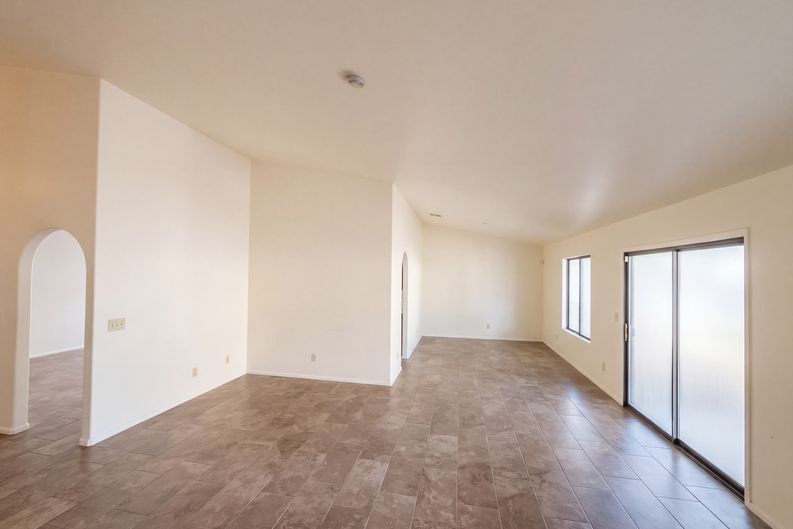 Photo 3 of 20 of 9324 E Lochnay Ln, Tucson, AZ