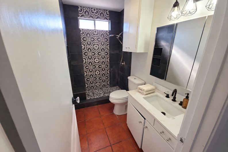 Photo 9 of 21 of 1817 Volga Dr, Corpus Christi, TX