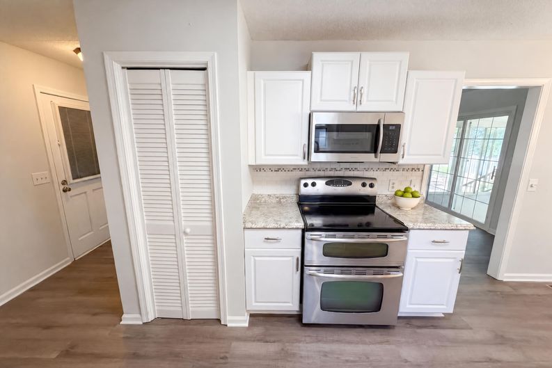 Photo 8 of 24 of 148 Whitwood Cir, Columbia, SC