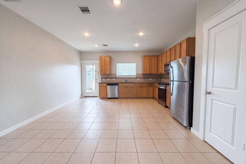 Photo 8 of 19 of 40828 Mostyn Hill Dr, Magnolia, TX
