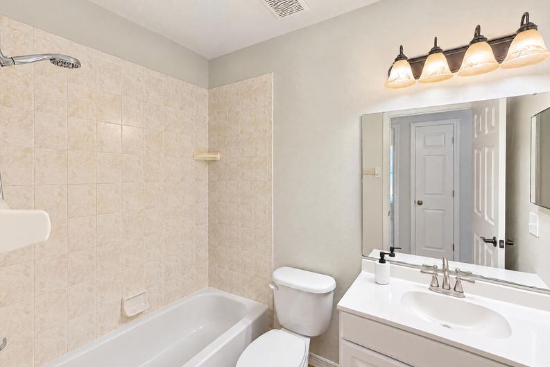Photo 15 of 21 of 22827 Richardson Ln, Land O Lakes, FL