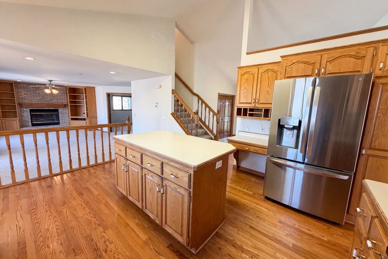 Photo 16 of 38 of 8433 Upland Ln N, Maple Grove, MN