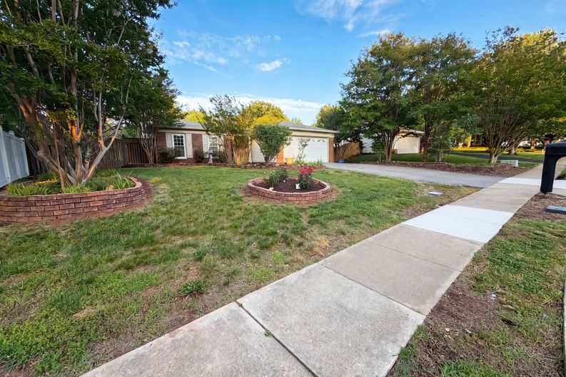 Photo 33 of 51 of 8947 Rosewood St, Manassas, VA