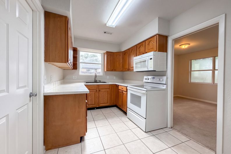 Photo 10 of 22 of 5082 San Clerc Rd, Jacksonville, FL