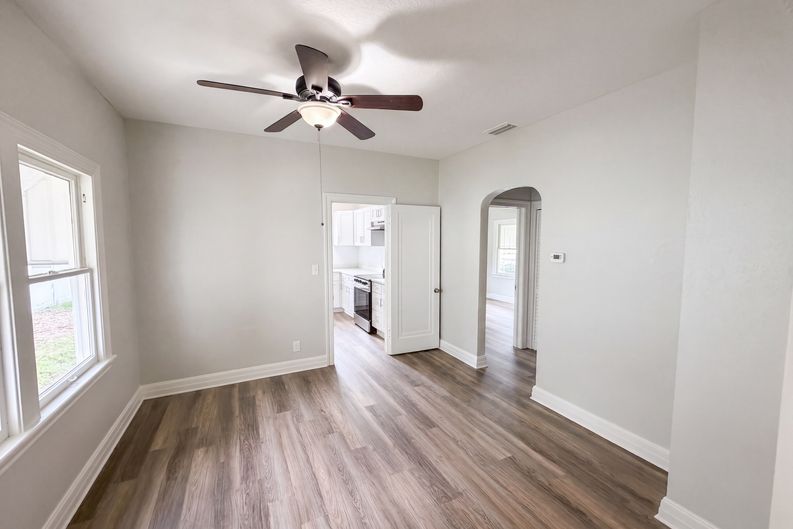 Photo 3 of 26 of 1901 20th Ave N, Saint Petersburg, FL