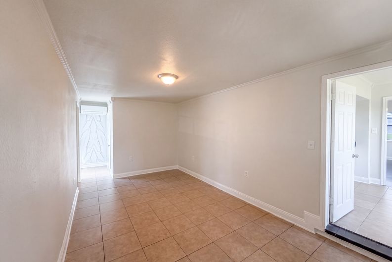 Photo 14 of 19 of 3225 Cleveland Heights Blvd, Lakeland, FL