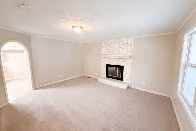 Photo 3 of 24 of 4628 Sapling Ct, Douglasville, GA
