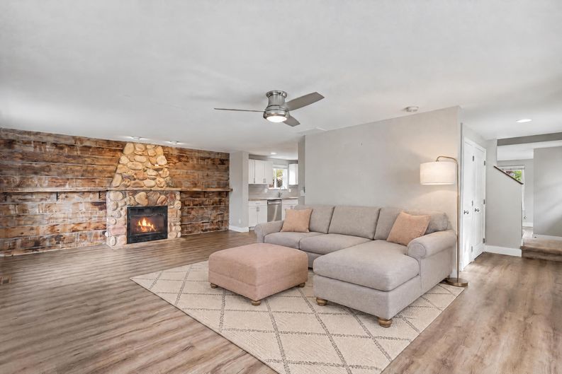 Photo 11 of 20 of 701 Eldora Pl, Longmont, CO