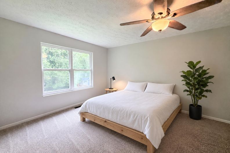 Photo 9 of 25 of 4213 Mallard Dr, Batavia, OH