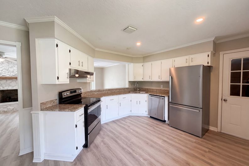 Photo 9 of 21 of 1770 NE 37th St, Ocala, FL