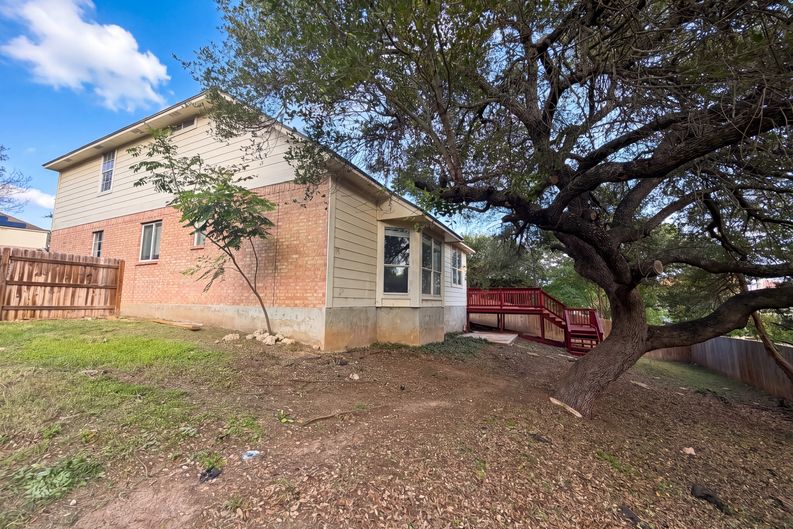 Photo 5 of 17 of 902 La Cascada, San Antonio, TX