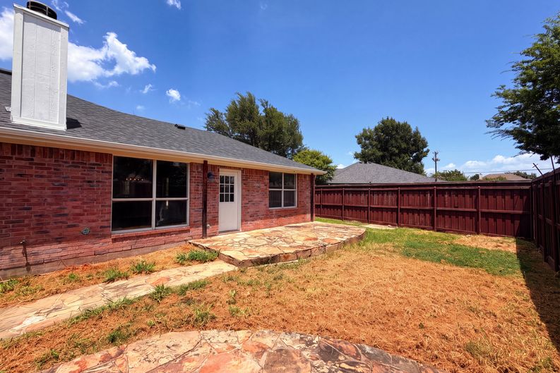 Photo 12 of 16 of 405 Kathy Ln, Wylie, TX