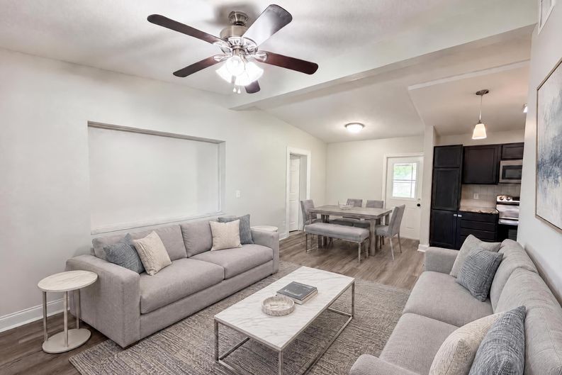 Photo 3 of 21 of 1502 Daroca Dr, Deltona, FL