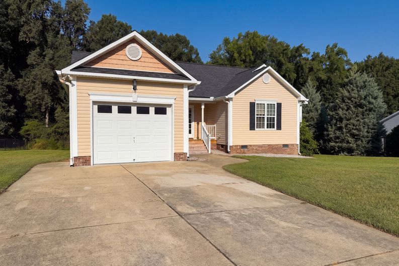 Photo 16 of 20 of 161 Patterdale Pl, Benson, NC