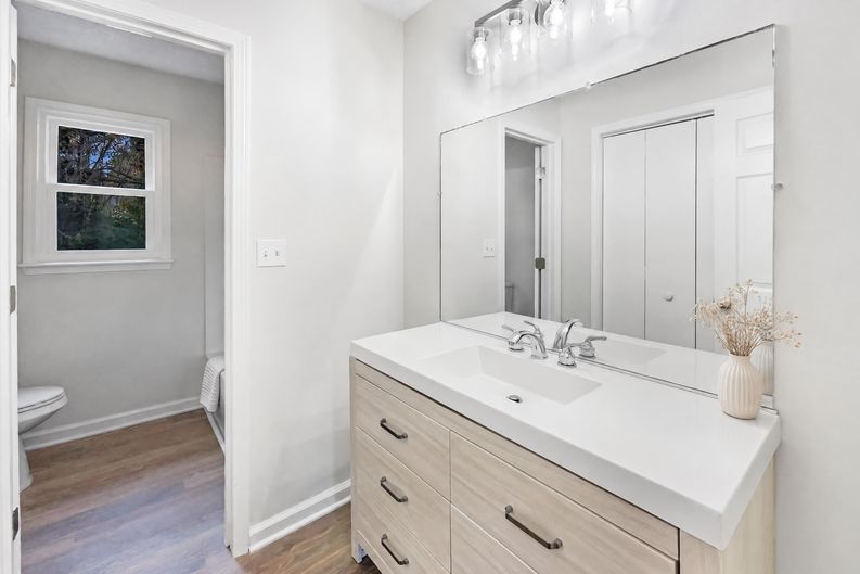 Photo 16 of 18 of 4051 Gordon Ct, Winston Salem, NC