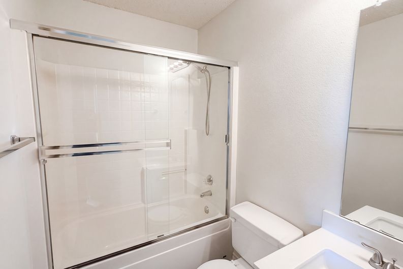 Photo 9 of 25 of 7109 Cottonwood Cir, Sachse, TX
