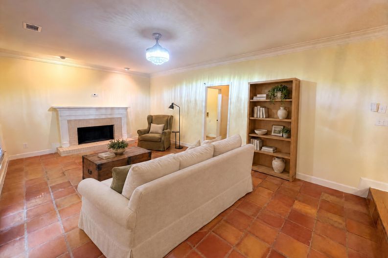 Photo 17 of 28 of 644 Laurel Wood Dr SW, Marietta, GA