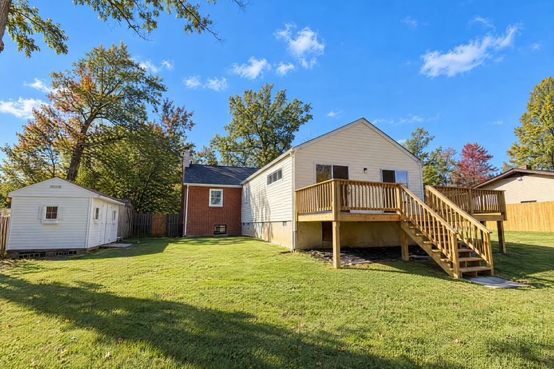 Photo 5 of 21 of 3907 Prosperity Ave, Fairfax, VA
