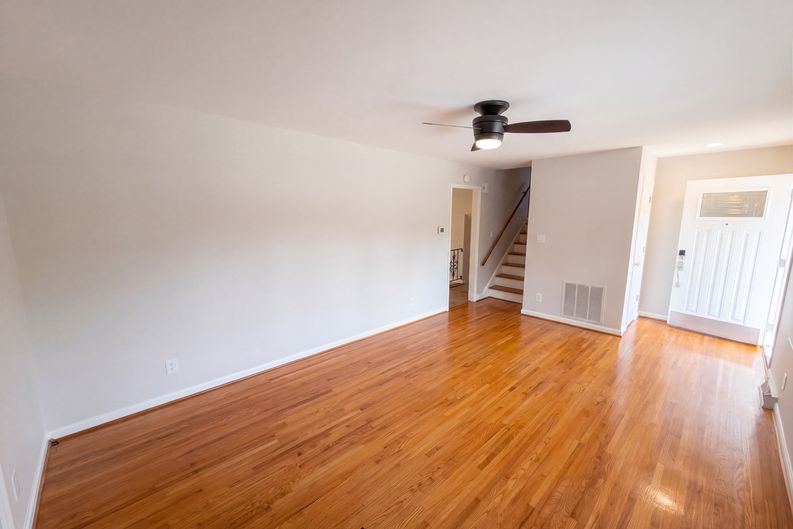 Photo 32 of 41 of 1030 McLaughlin Dr, Charlotte, NC