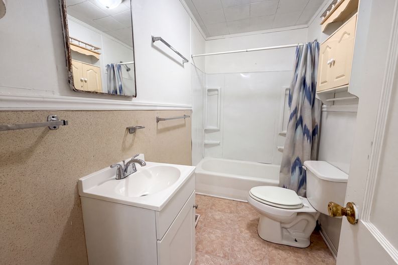 Photo 7 of 15 of 441 Byrnes St, Allendale, SC