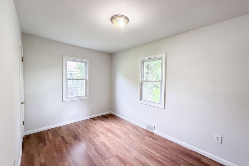 Photo 10 of 27 of 128 Catherine Ave, Mahwah, NJ