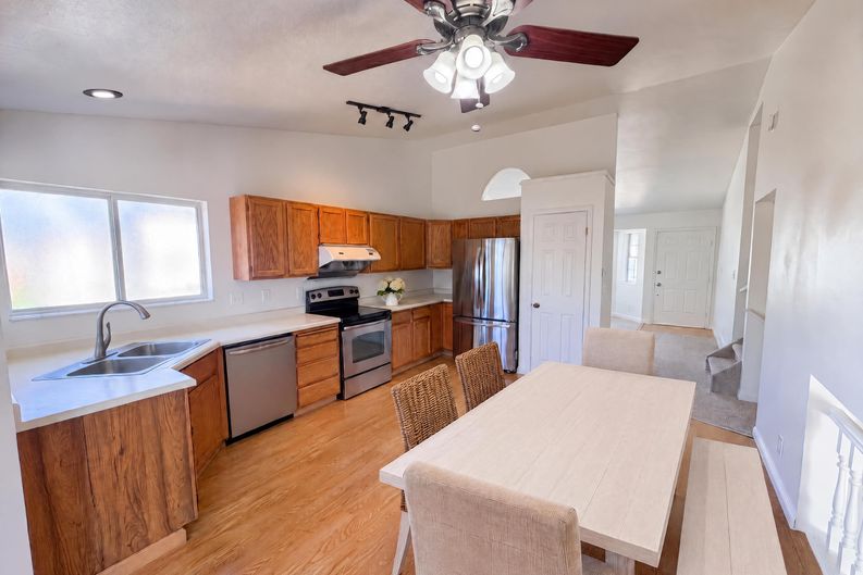 Photo 6 of 24 of 532 W 860 S, Tremonton, UT