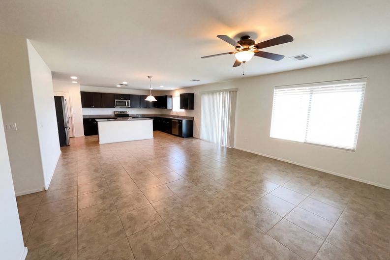 Photo 3 of 19 of 11600 W Granville Dr, Marana, AZ