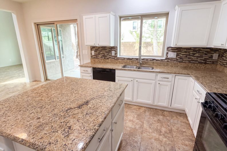 Photo 12 of 40 of 5417 W Parsons Rd, Phoenix, AZ