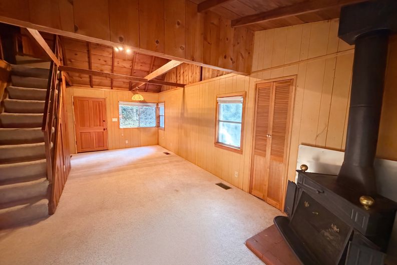 Photo 9 of 20 of 23679 Hillside Dr, Crestline, CA