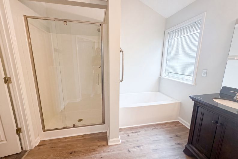 Photo 13 of 17 of 4549 Drewbridge Way, Raleigh, NC