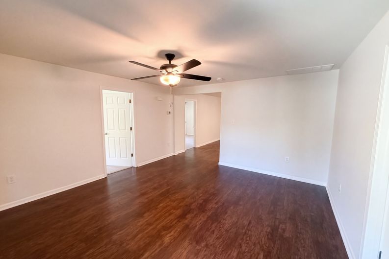 Photo 10 of 26 of 232 N River St, Mount Holly, NC