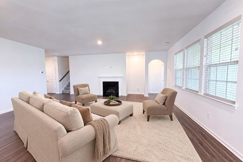 Photo 3 of 16 of 190 Abersham Dr, Mooresville, NC