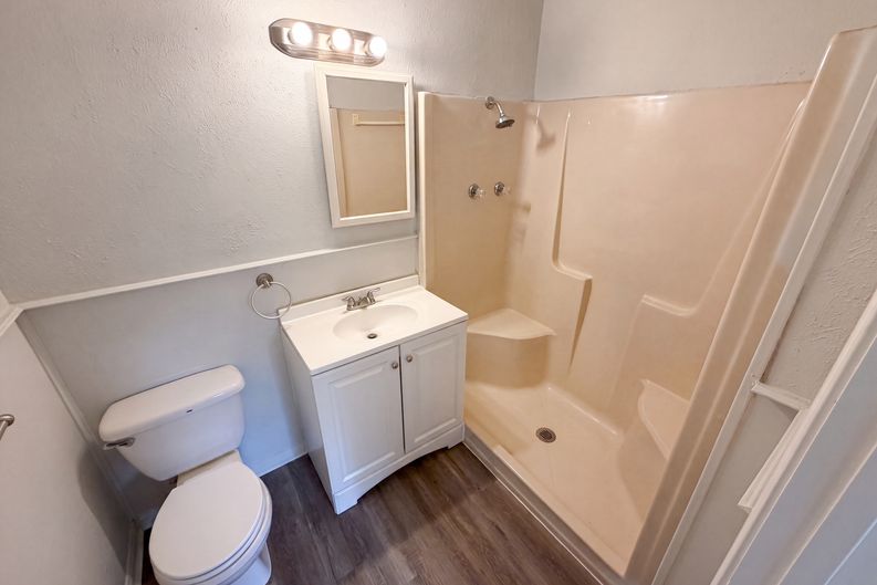 Photo 15 of 20 of 10502 Bessemer St, Houston, TX