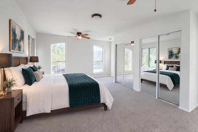 Photo 9 of 17 of 4526 S Horseshoe Trl, The Colony, TX