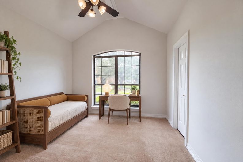 Photo 4 of 28 of 2405 Castle Rock Rd, Arlington, TX
