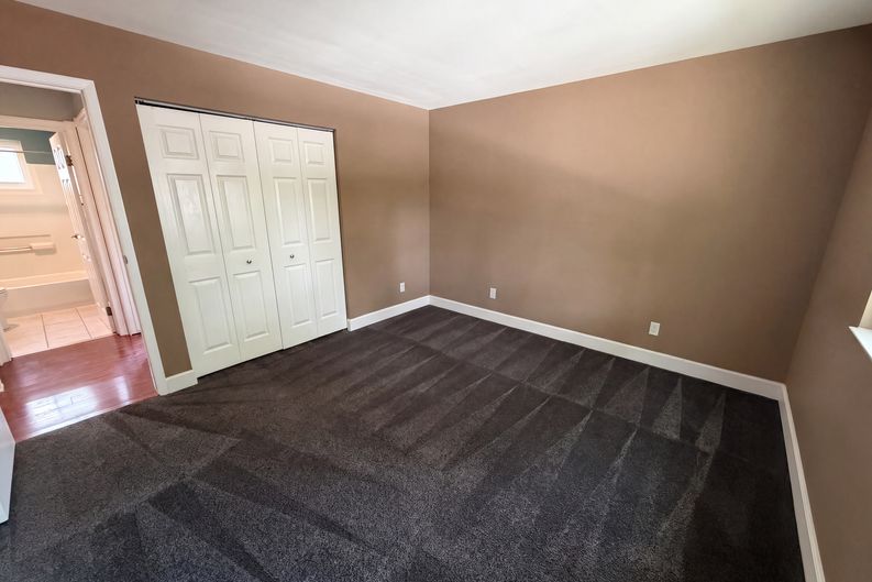 Photo 11 of 26 of 10661 Quail Ct, Broomfield, CO