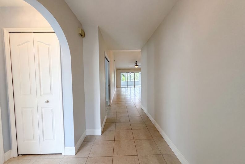 Photo 6 of 34 of 4816 61st Avenue Ter W, Bradenton, FL
