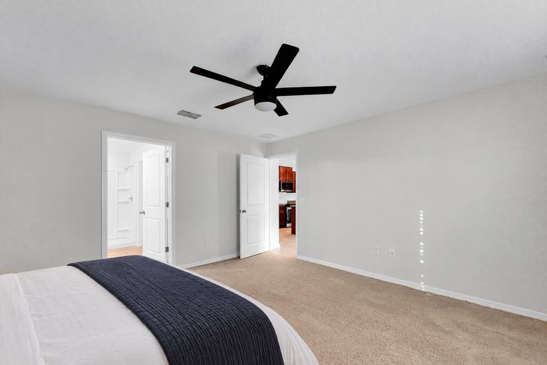 Photo 19 of 23 of 10113 Rosemary Leaf Ln, Riverview, FL