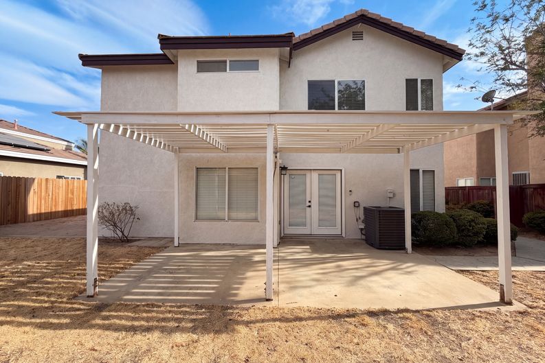 Photo 5 of 22 of 5539 W Avenue L6, Lancaster, CA