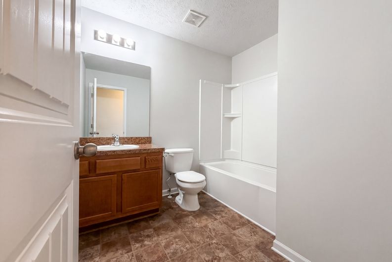 Photo 6 of 16 of 504 Welshcrest Ct, Antioch, TN