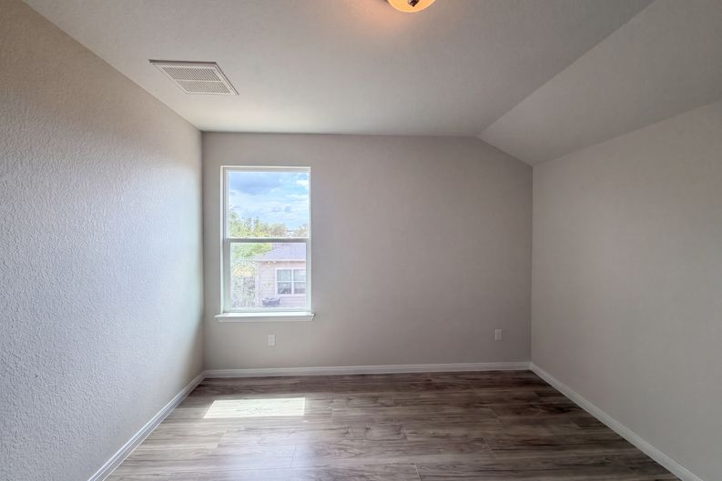 Photo 9 of 20 of 1508 Ferryman Dr, Georgetown, TX