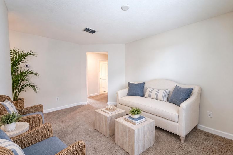 Photo 12 of 36 of 9709 Ivory Dr, Sun City Center, FL