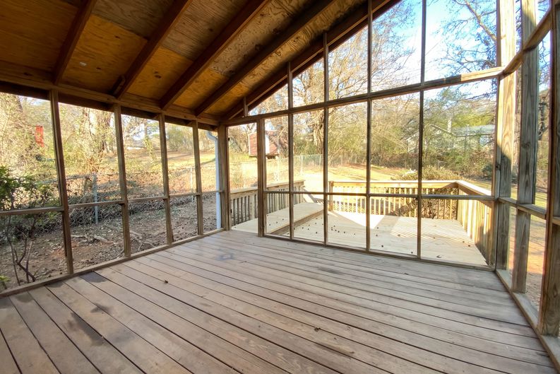 Photo 20 of 22 of 1111 3rd Ln, Pleasant Grove, AL