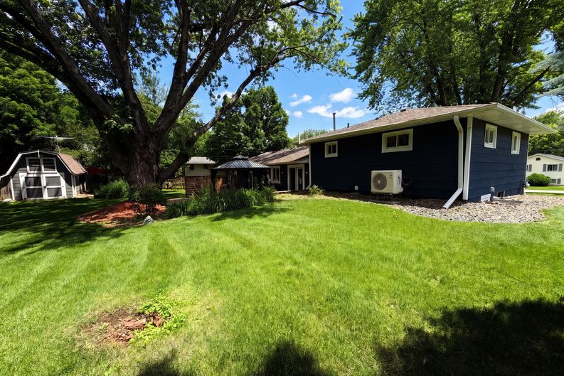 Photo 20 of 24 of 18220 Duck Lake Trl, Eden Prairie, MN