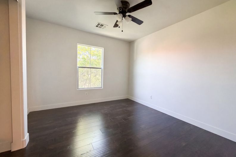 Photo 11 of 22 of 7274 Pine Barrens St, Las Vegas, NV